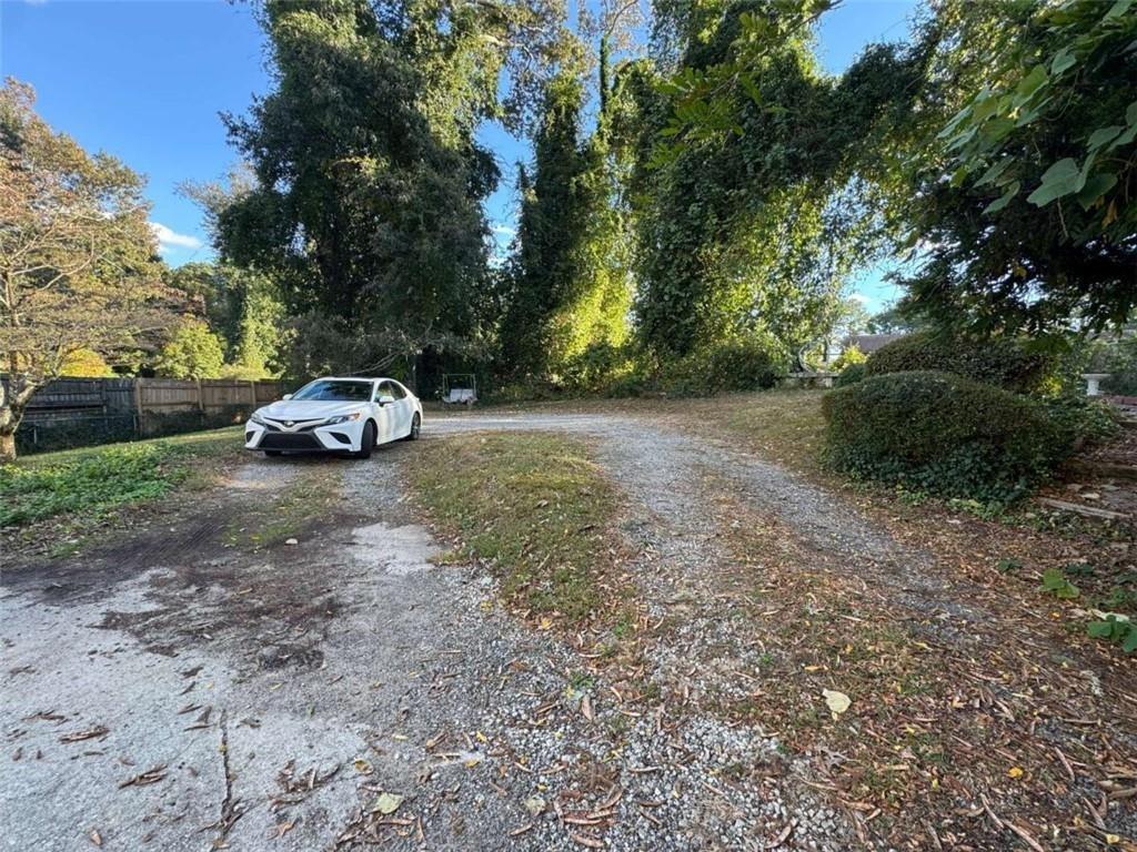 Central Dr, Stone Mountain, GA 30083