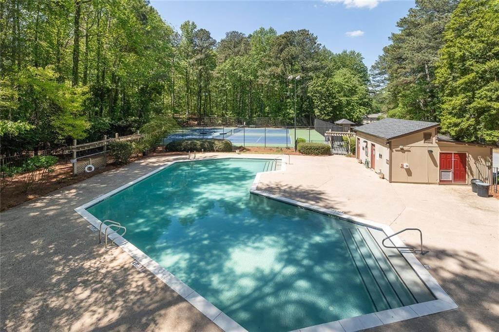 Woodcliff Dr, Sandy Springs, GA 30350