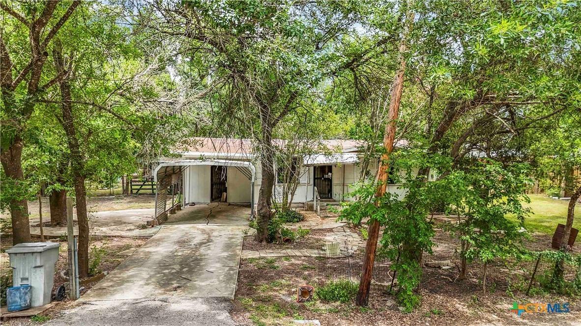 Columbia Cir, San Marcos, TX 78666