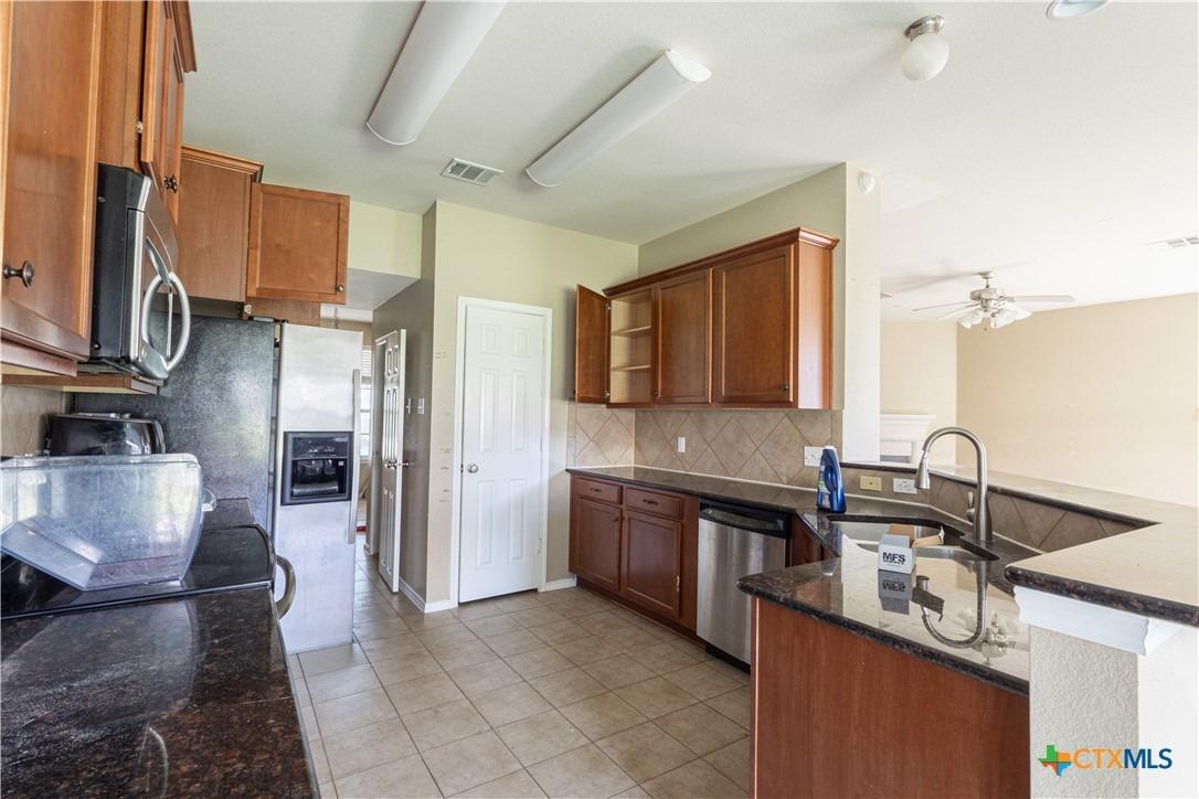 Suellen Ln, Killeen, TX 76542