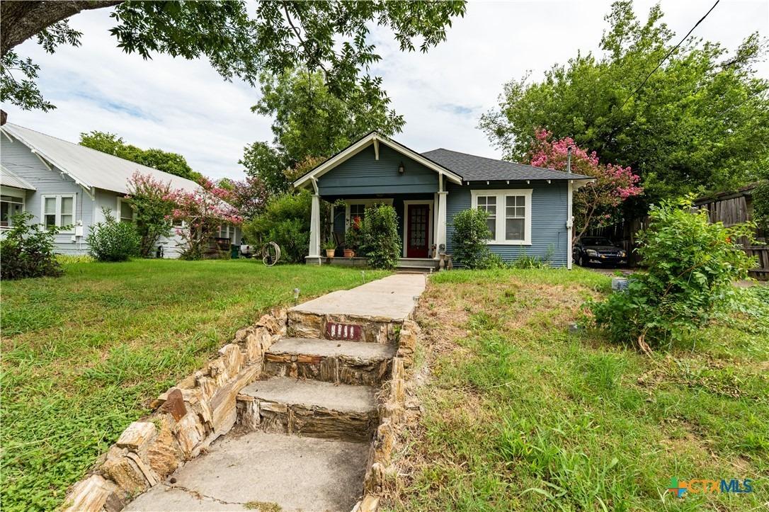 Mclain St, Taylor, TX 76574