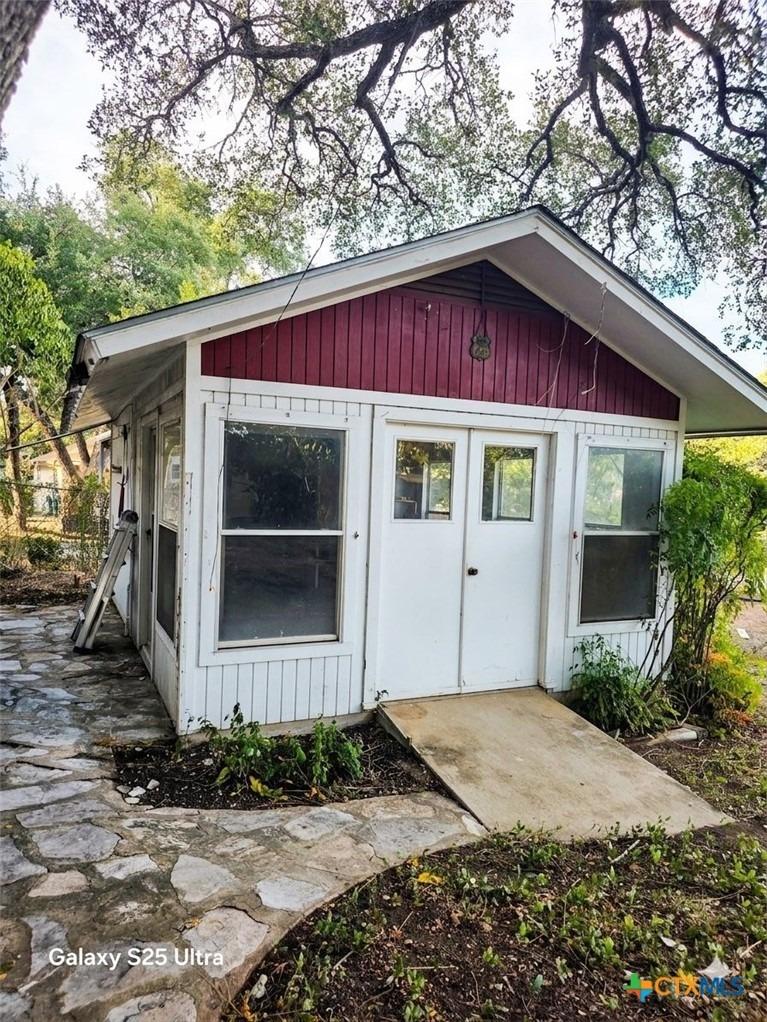Creekview Dr, Canyon Lake, TX 78133