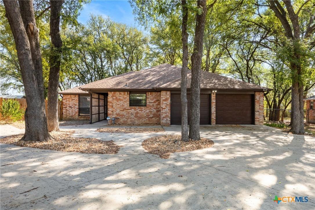 Oak Park Ln, Salado, TX 76571