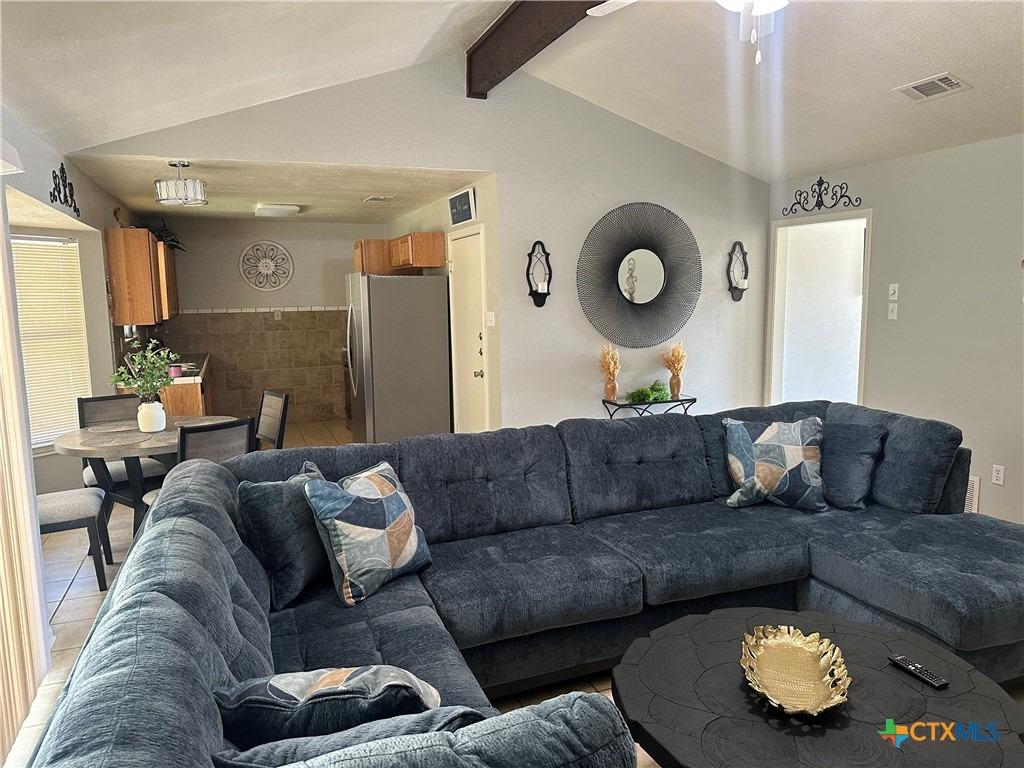 Persimmon Dr, Killeen, TX 76543