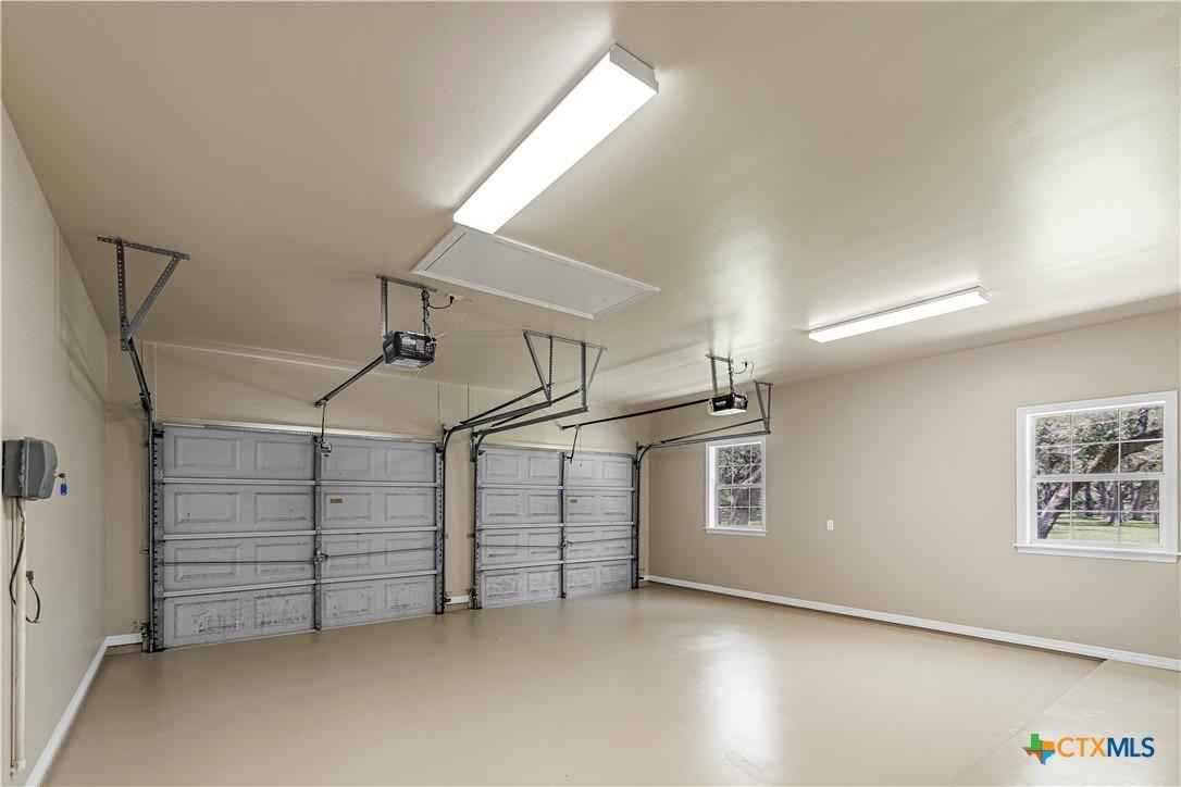 Treasure Oaks, Inez, TX 77968