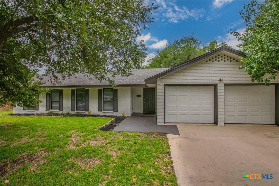 E Upshaw Ave, Temple, TX 76501
