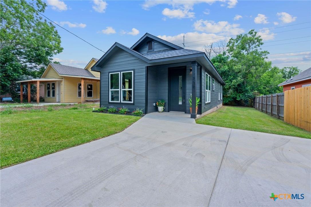 Chihuahua St, Lockhart, TX 78644