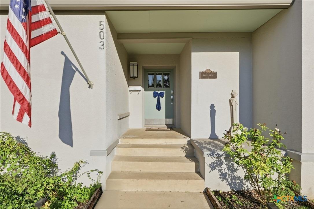 S Austin St, Seguin, TX 78155