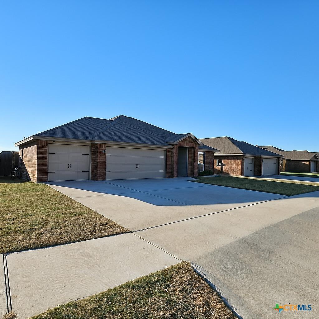 Molly Dyer Dr, Killeen, TX 76549