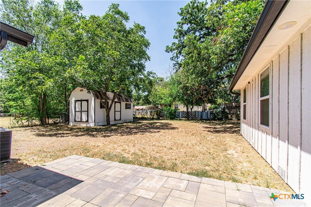 N Hoover Ave, Cameron, TX 76520