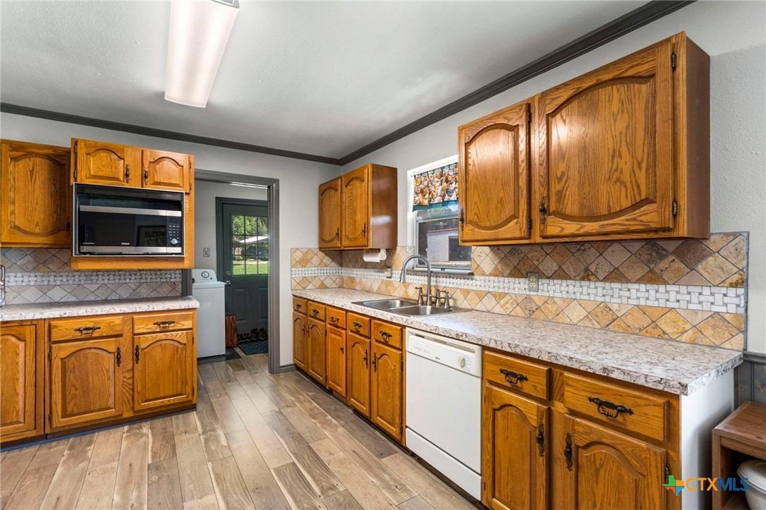 Billie Brooks Ln, Driftwood, TX 78619