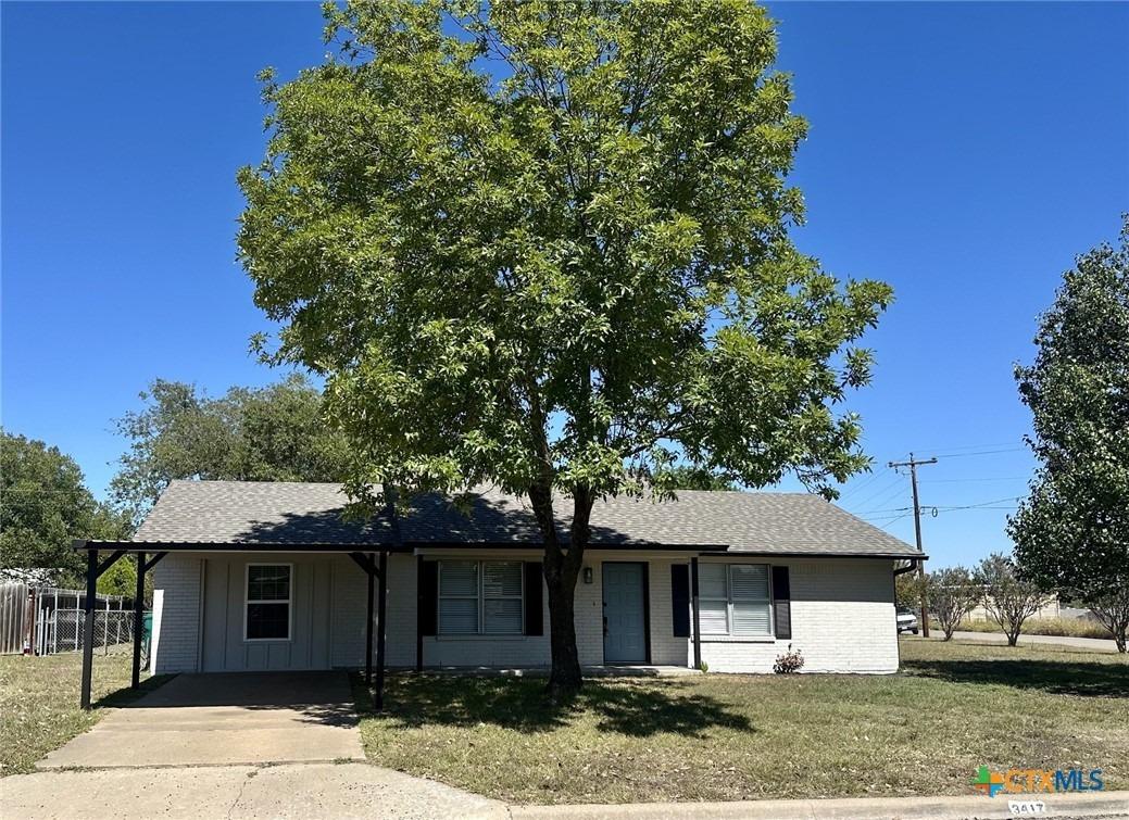 Crown Dr, Gatesville, TX 76528