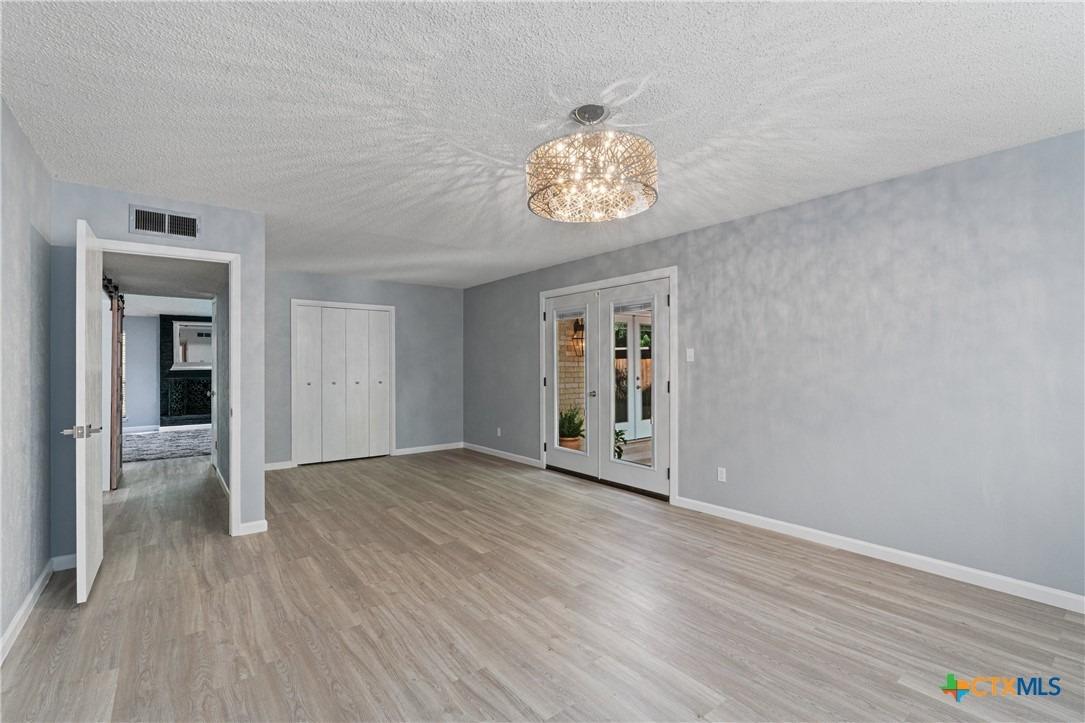 Voltaire Dr, Austin, TX 78752