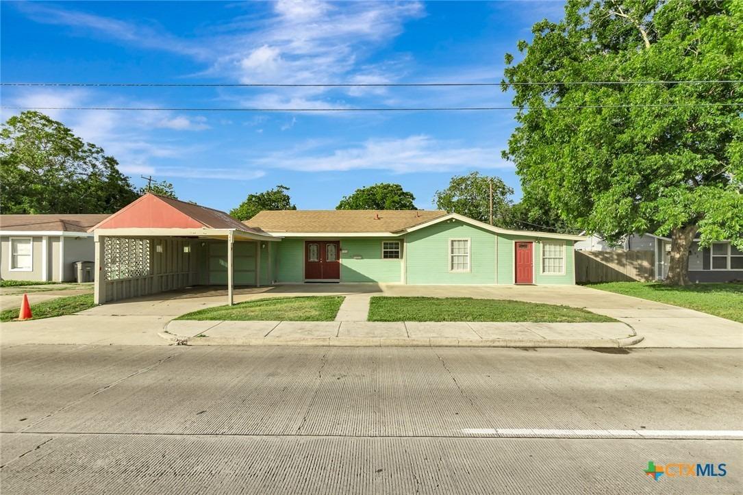 Sam Houston Dr, Victoria, TX 77901
