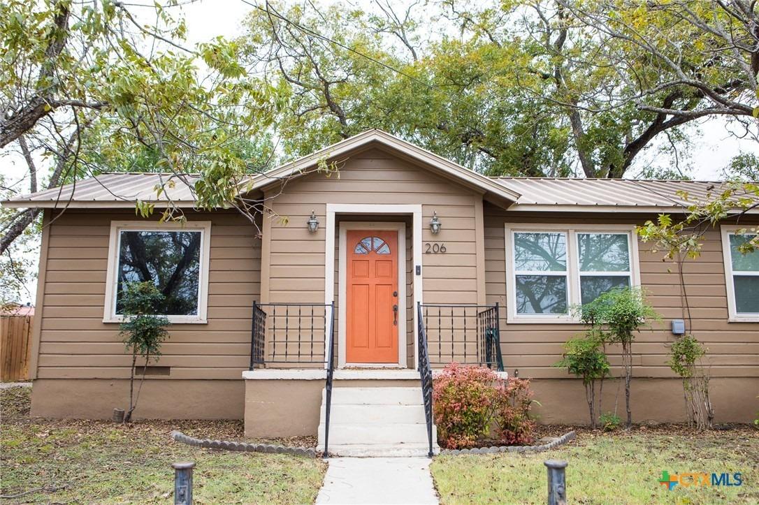 N Arnold St, Lampasas, TX 76550