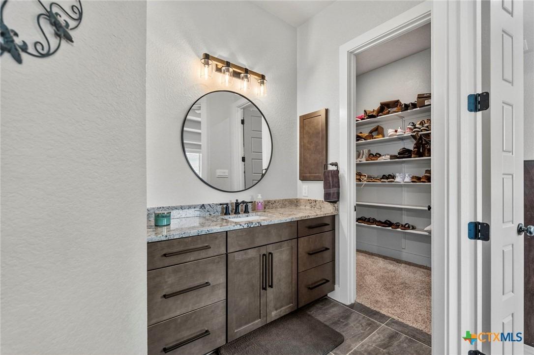 Gustav Ln, San Marcos, TX 78666