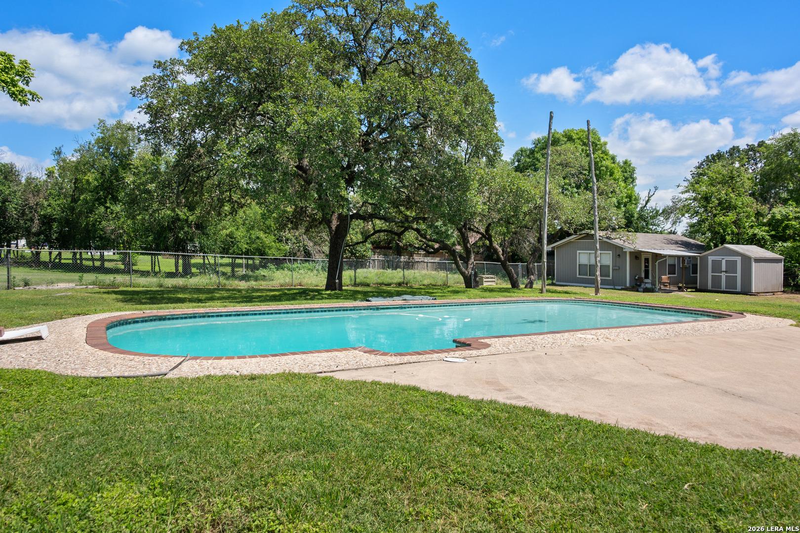 West Ln, Kerrville, TX 78028