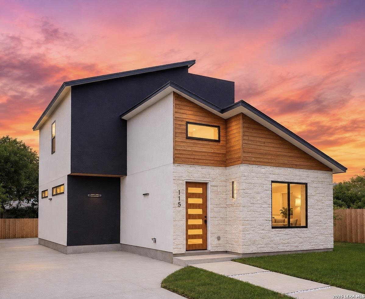 Spruce St, San Antonio, TX 78203