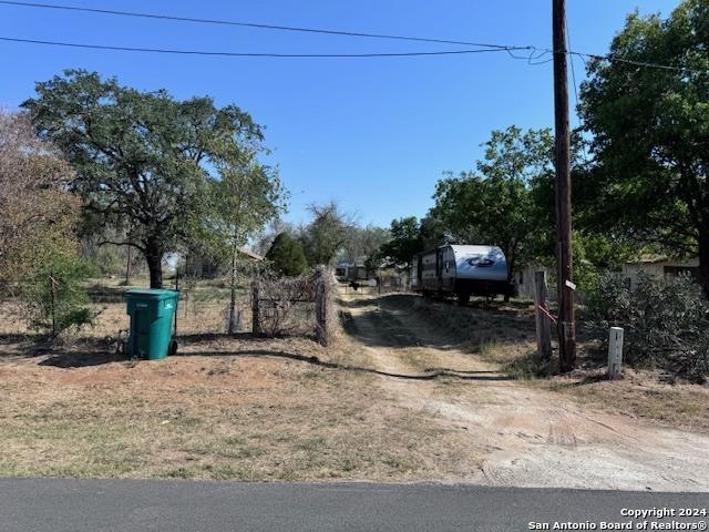 Wisdom Rd, Lytle, TX 78052