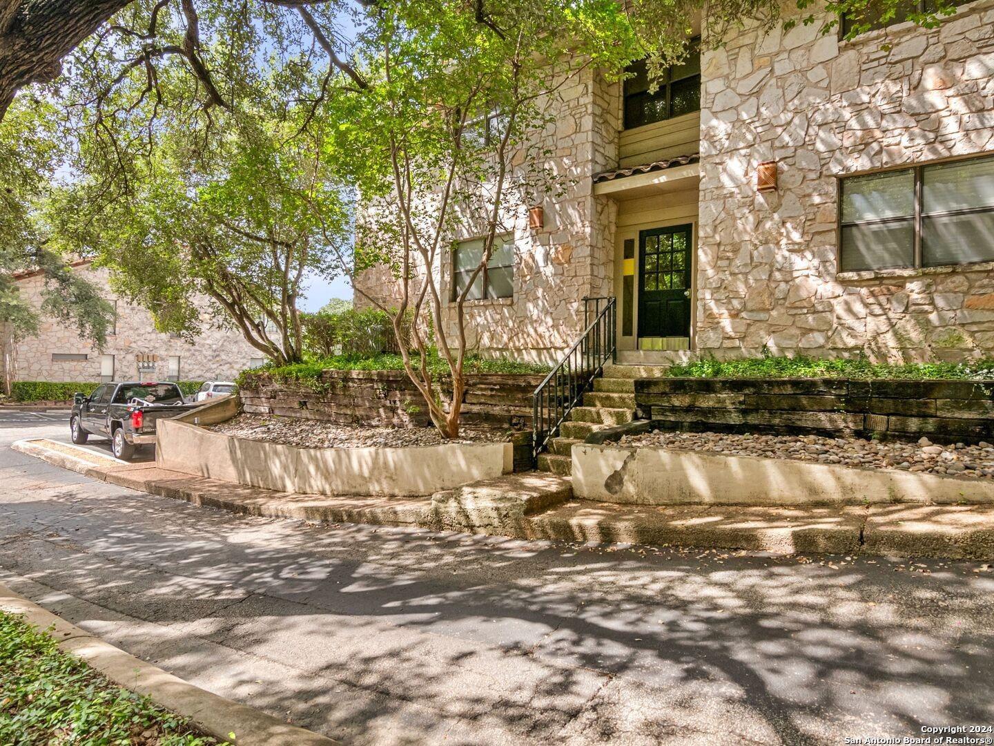 Chambers Rd, San Antonio, TX 78229