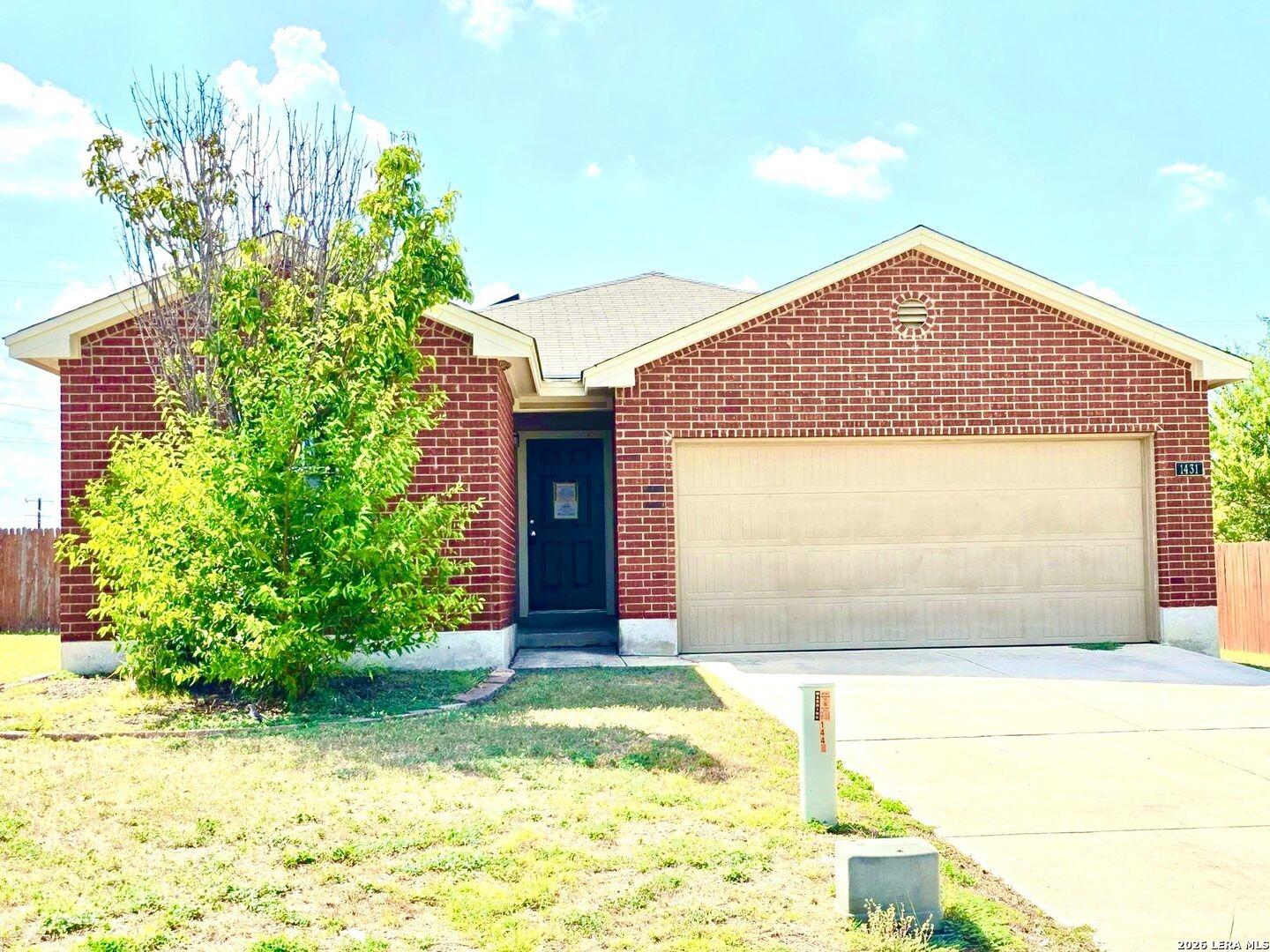 Dove Bnd, San Antonio, TX 78245