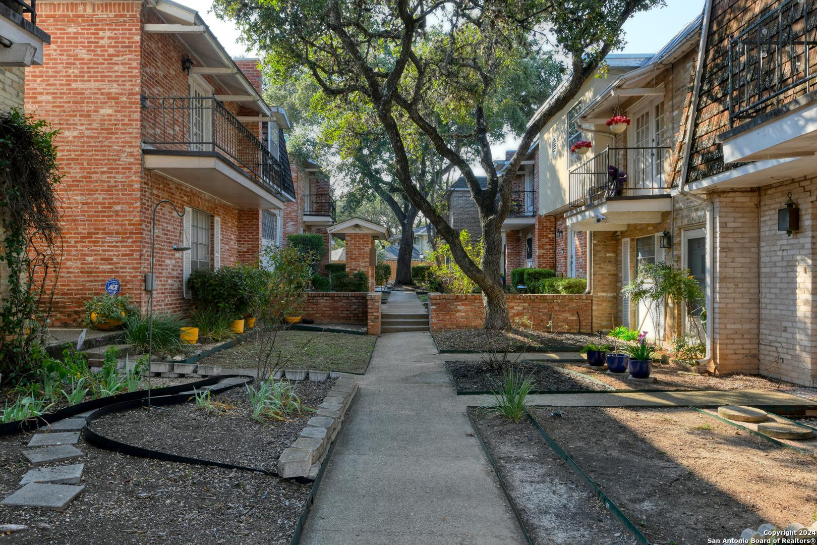 Callaghan Rd, San Antonio, TX 78229