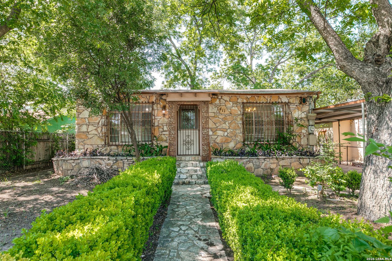School St, San Antonio, TX 78210