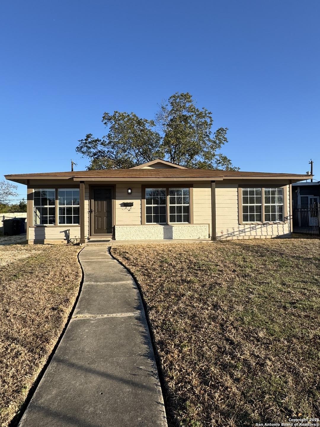 E Vestal Pl, San Antonio, TX 78221