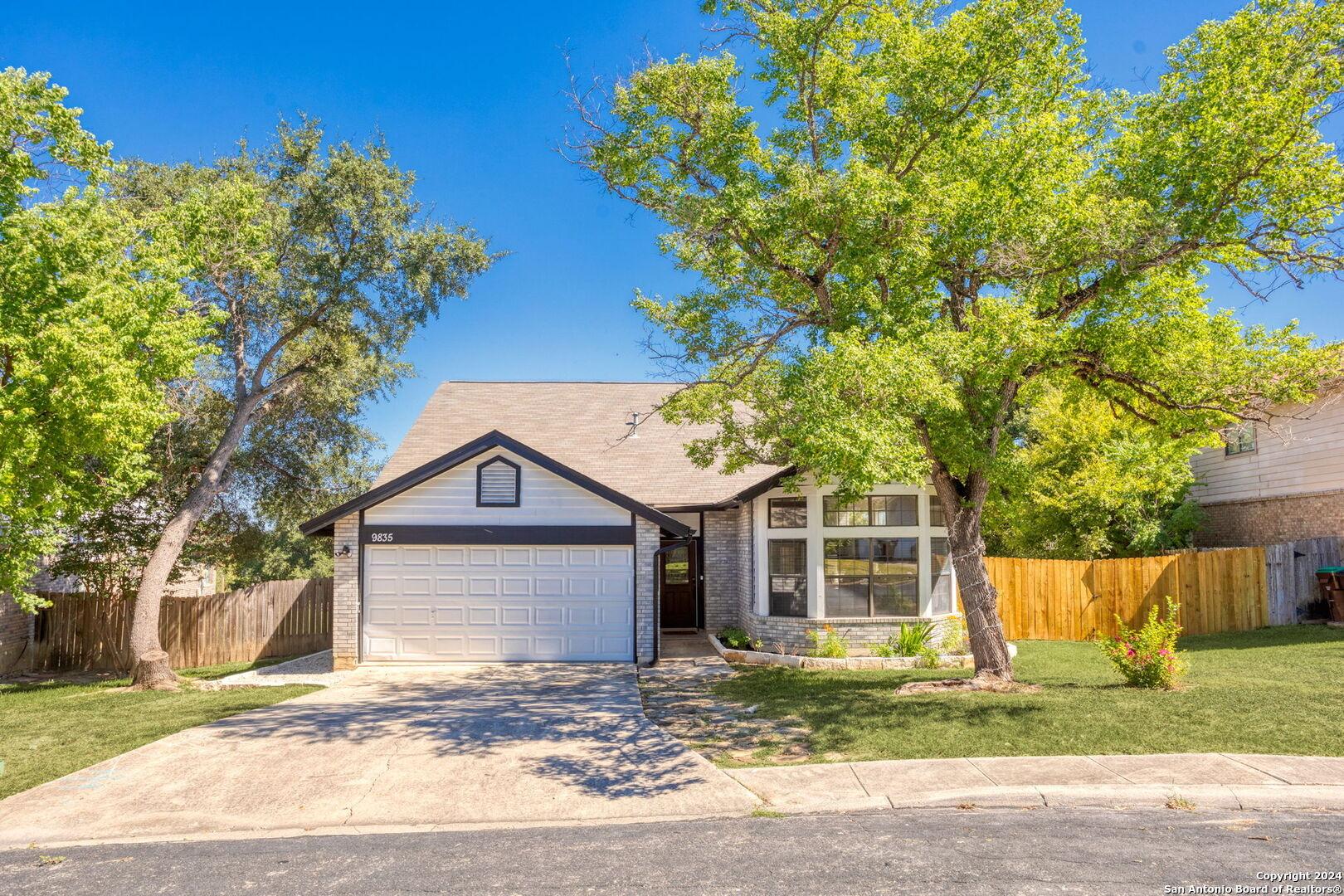 Logans Ridge Dr, Converse, TX 78109