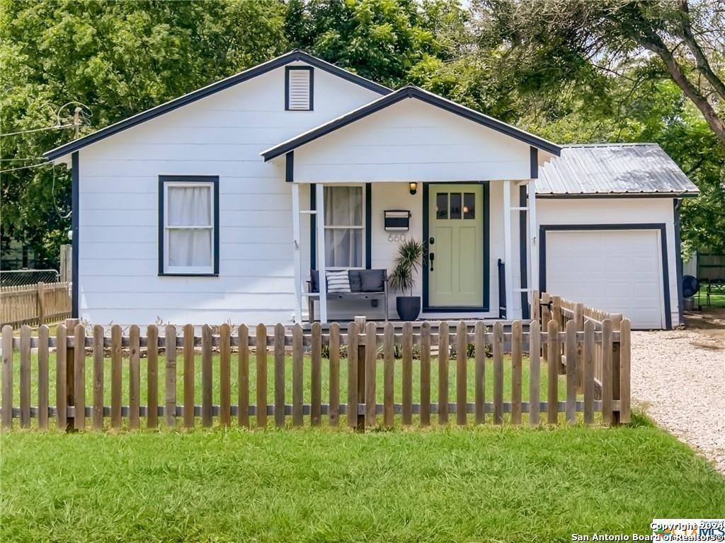 S Guenther Ave, New Braunfels, TX 78130