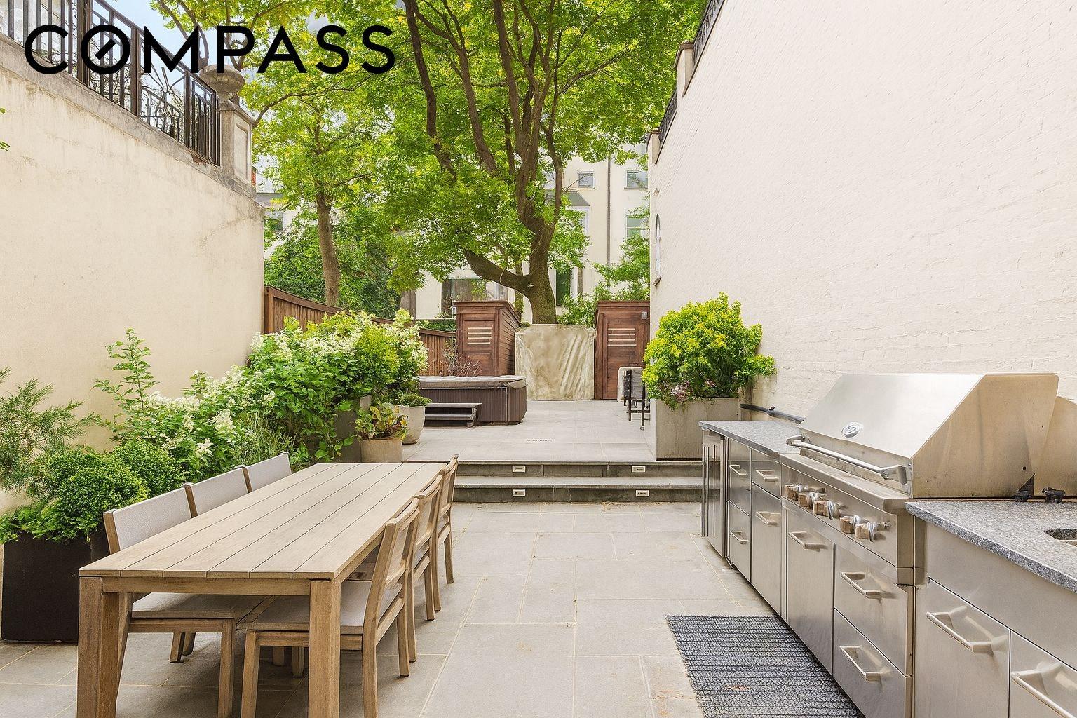 E 62nd St, New York, NY 10065