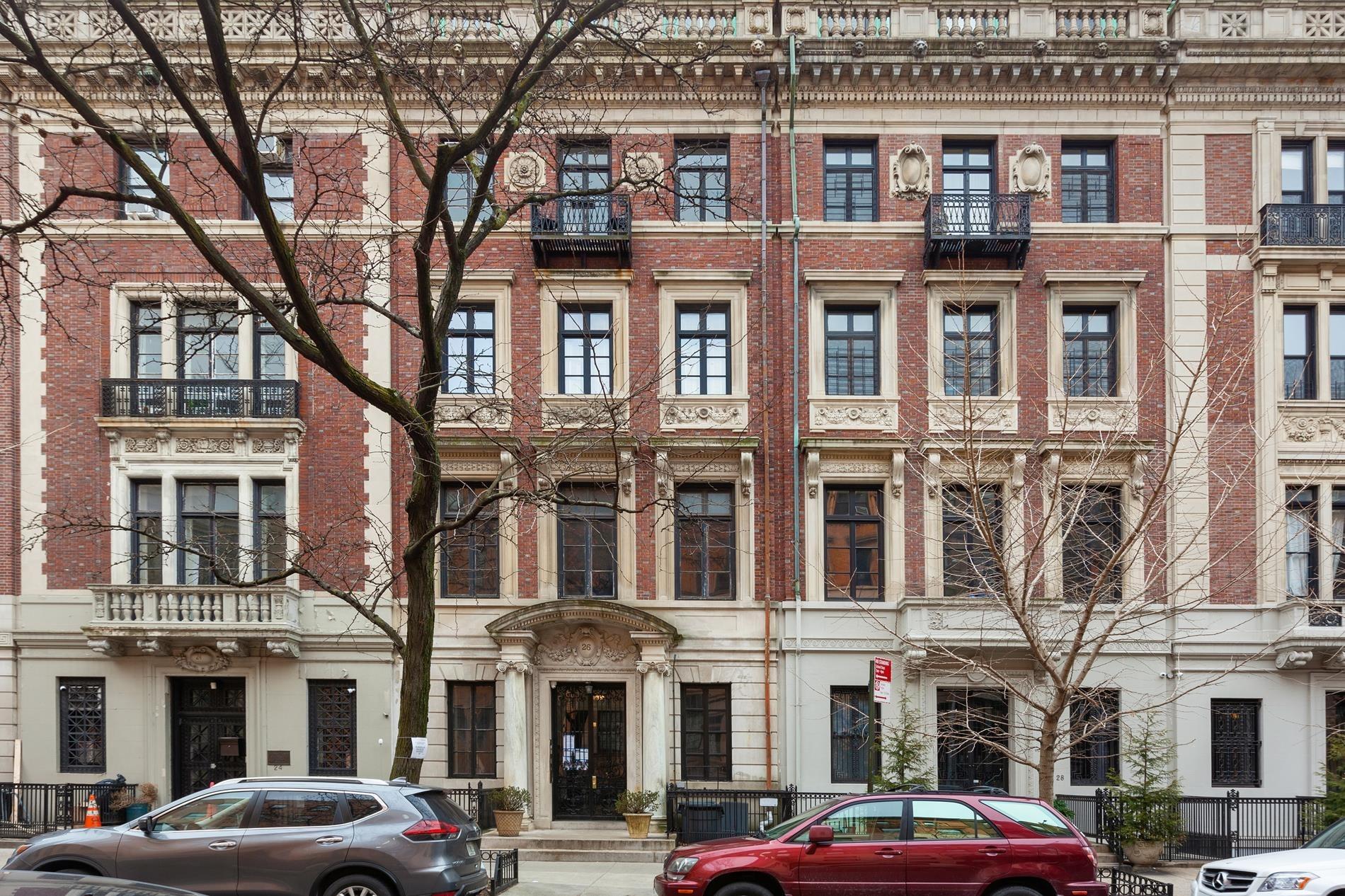 W 74th St, New York, NY 10023