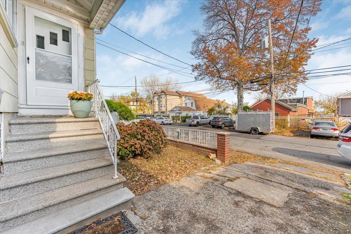 Husson Ave, Bronx, NY 10473
