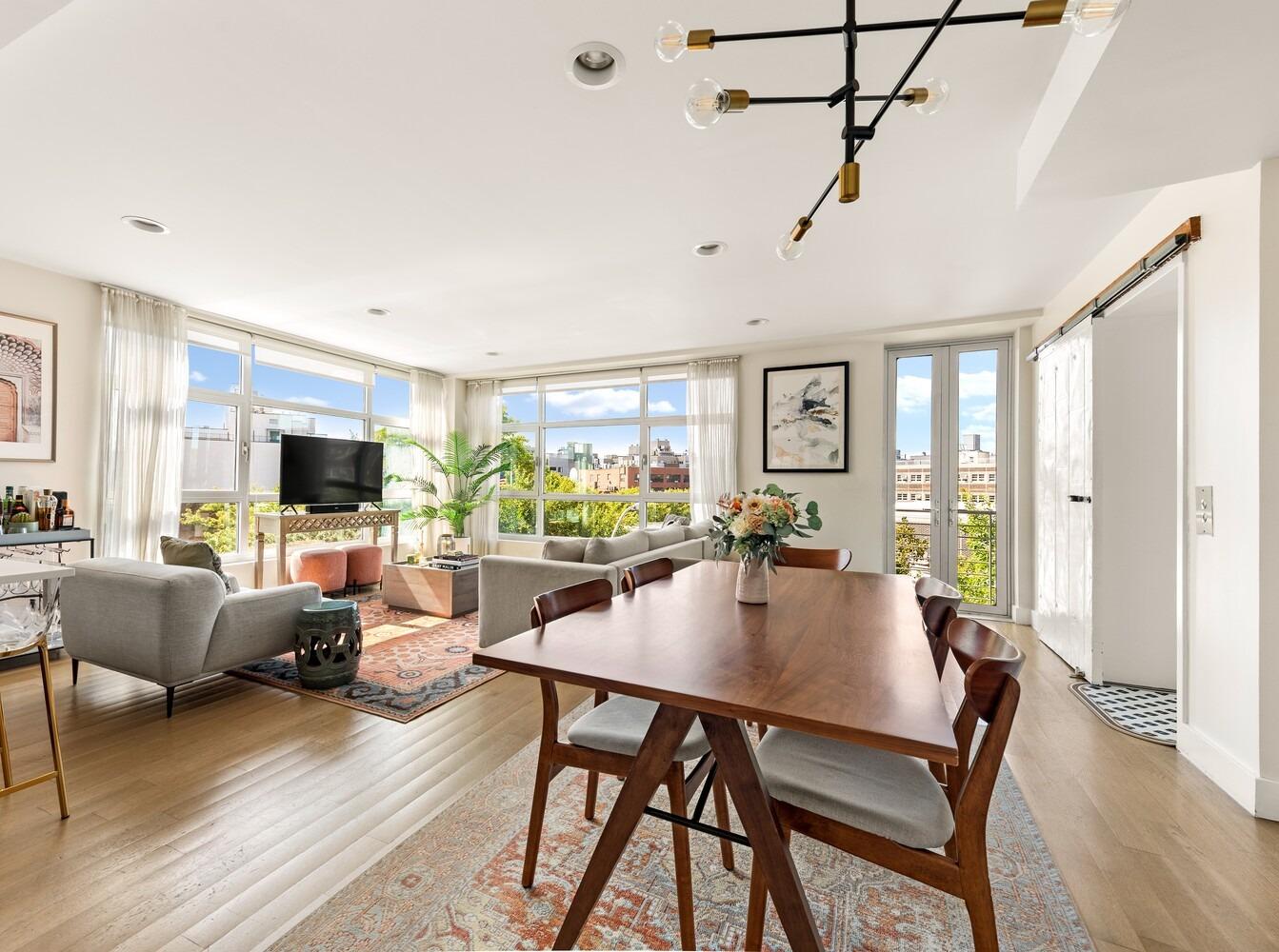 Manhattan Ave, Brooklyn, NY 11222
