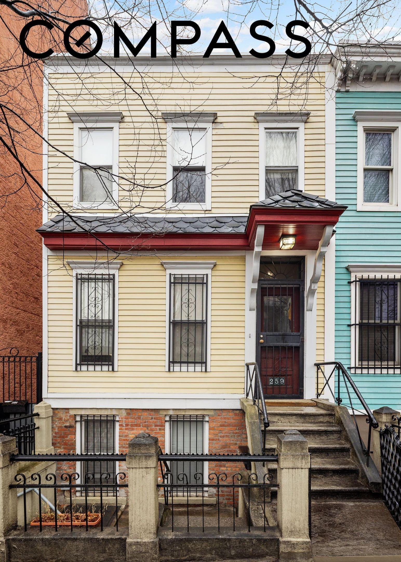 8th St, Brooklyn, NY 11215