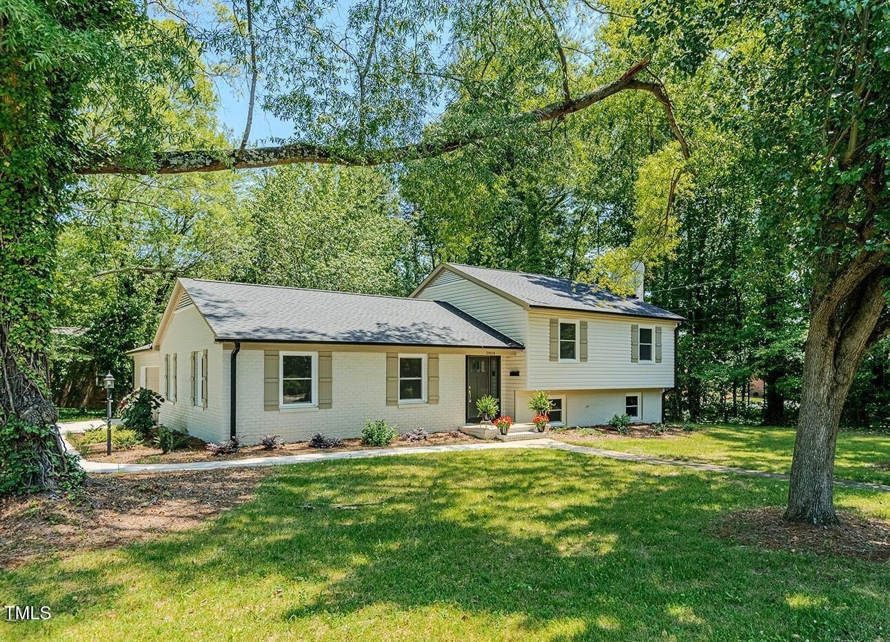 Edgewood Ave, Burlington, NC 27215