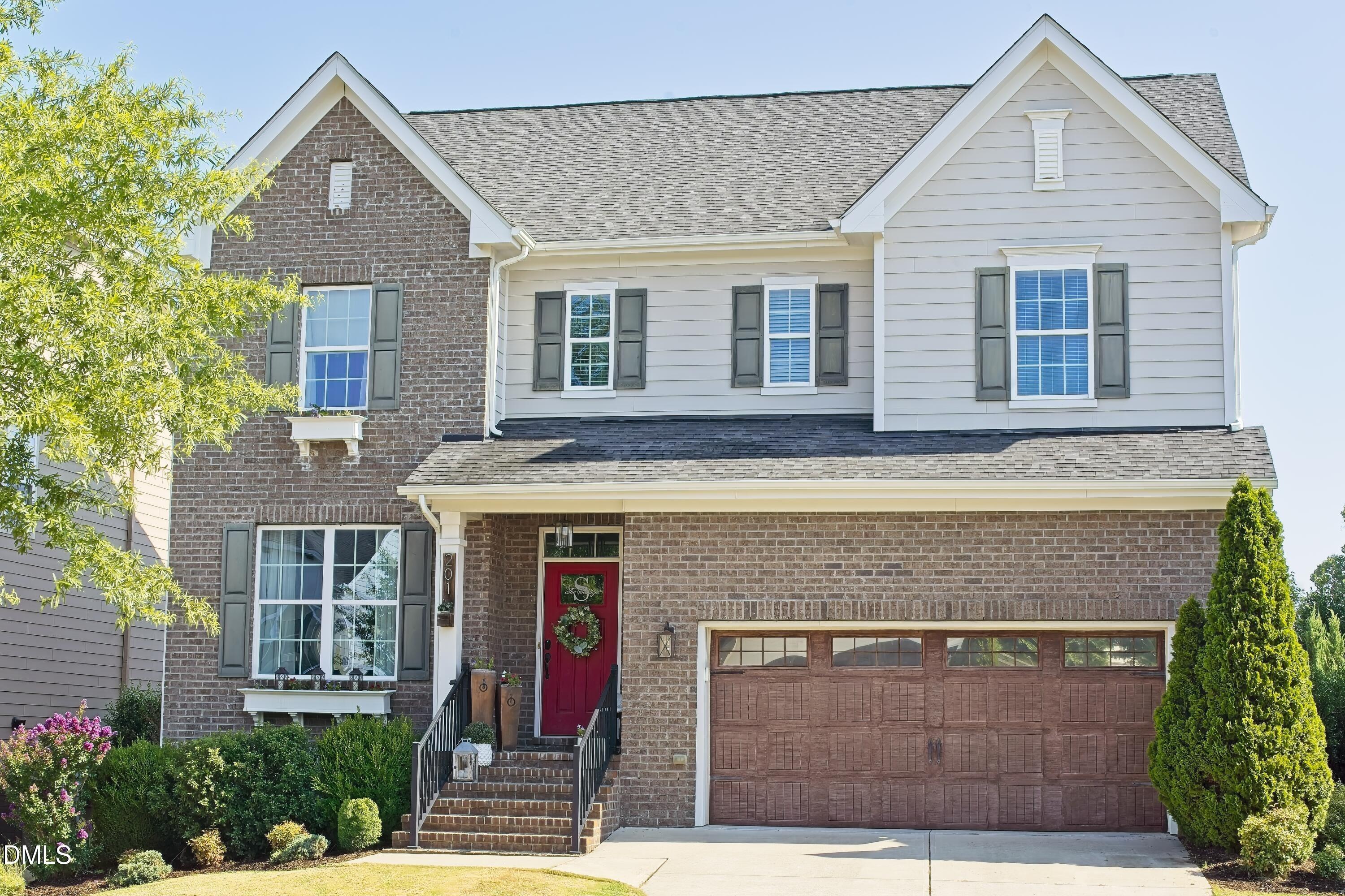 King Oak St, Holly Springs, NC 27540