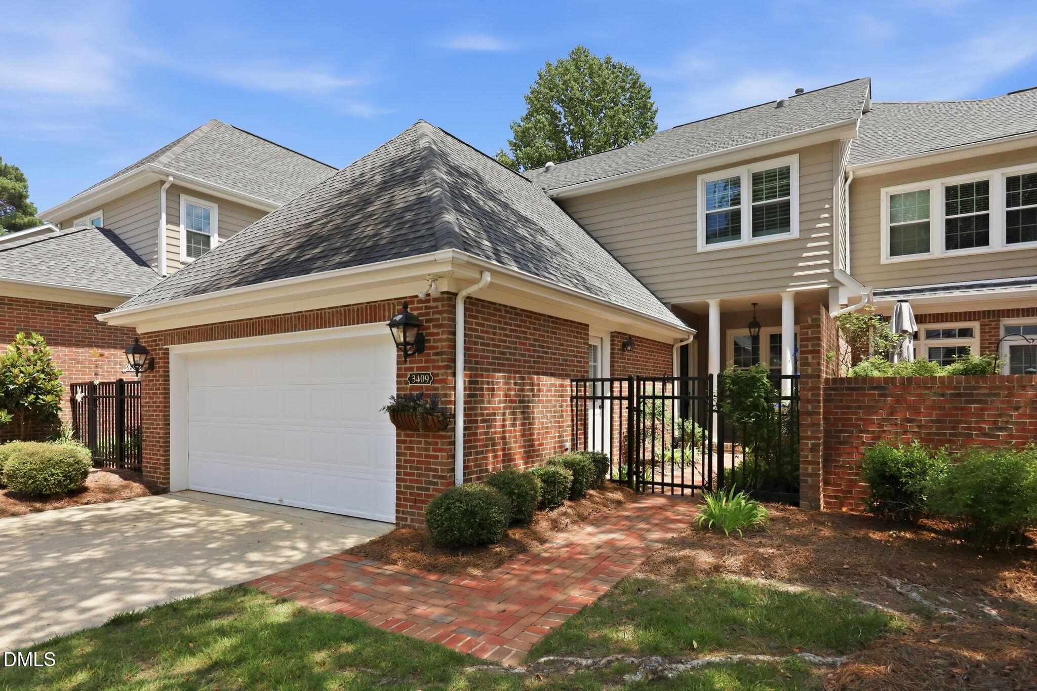 Sir Colleton Ct, Raleigh, NC 27612