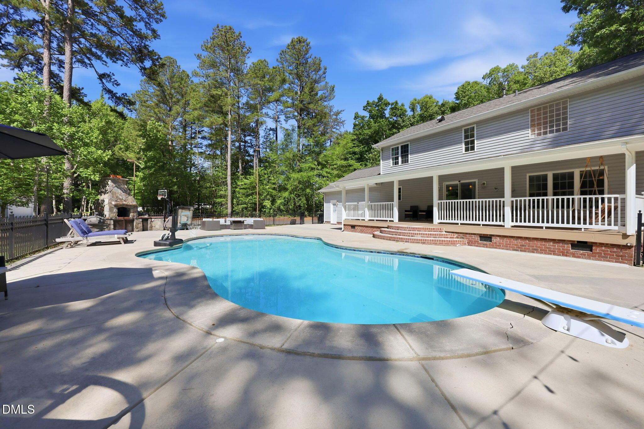 Cricket Creek Ln, Oxford, NC 27565