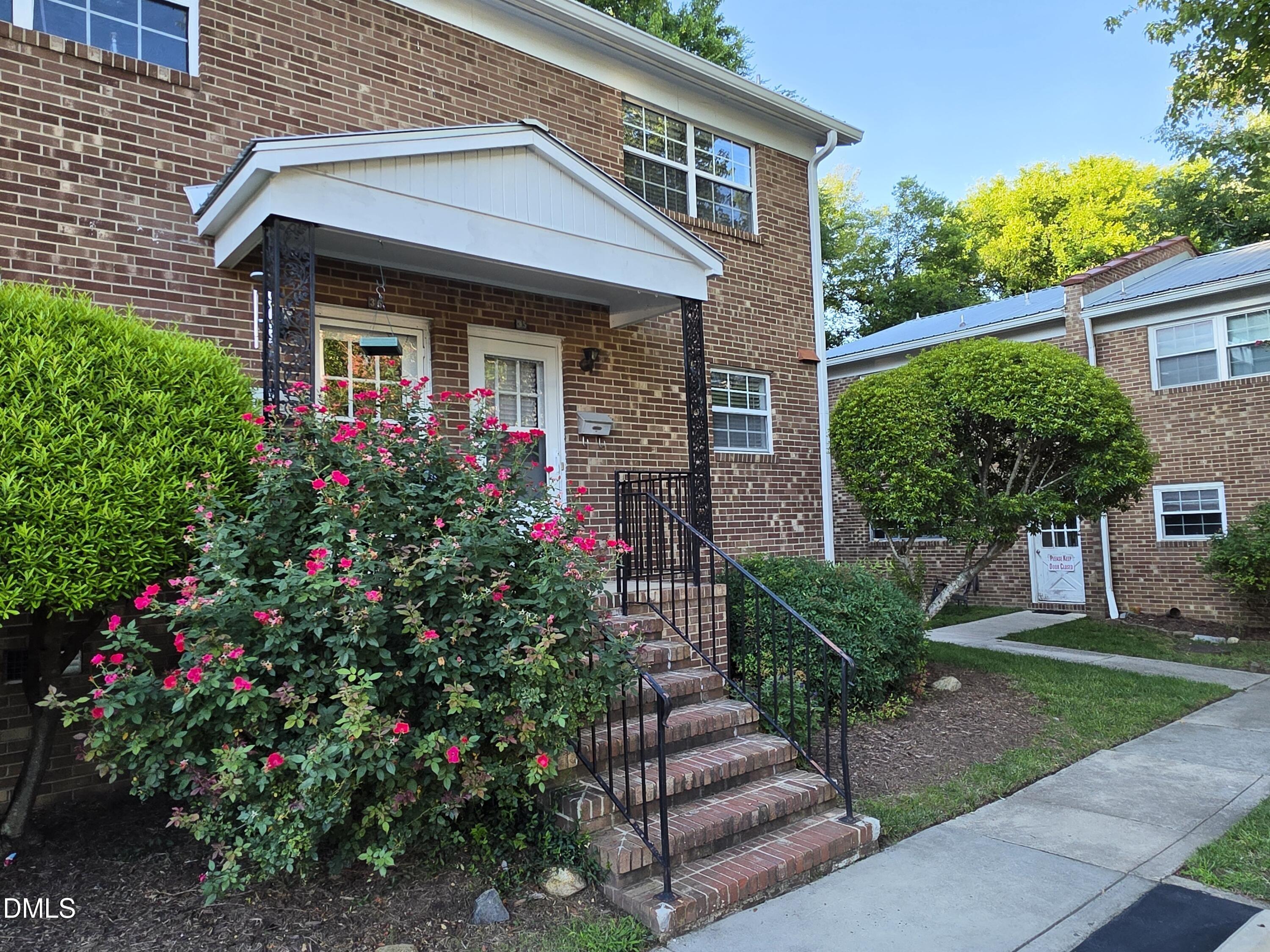 N Greensboro St, Carrboro, NC 27510