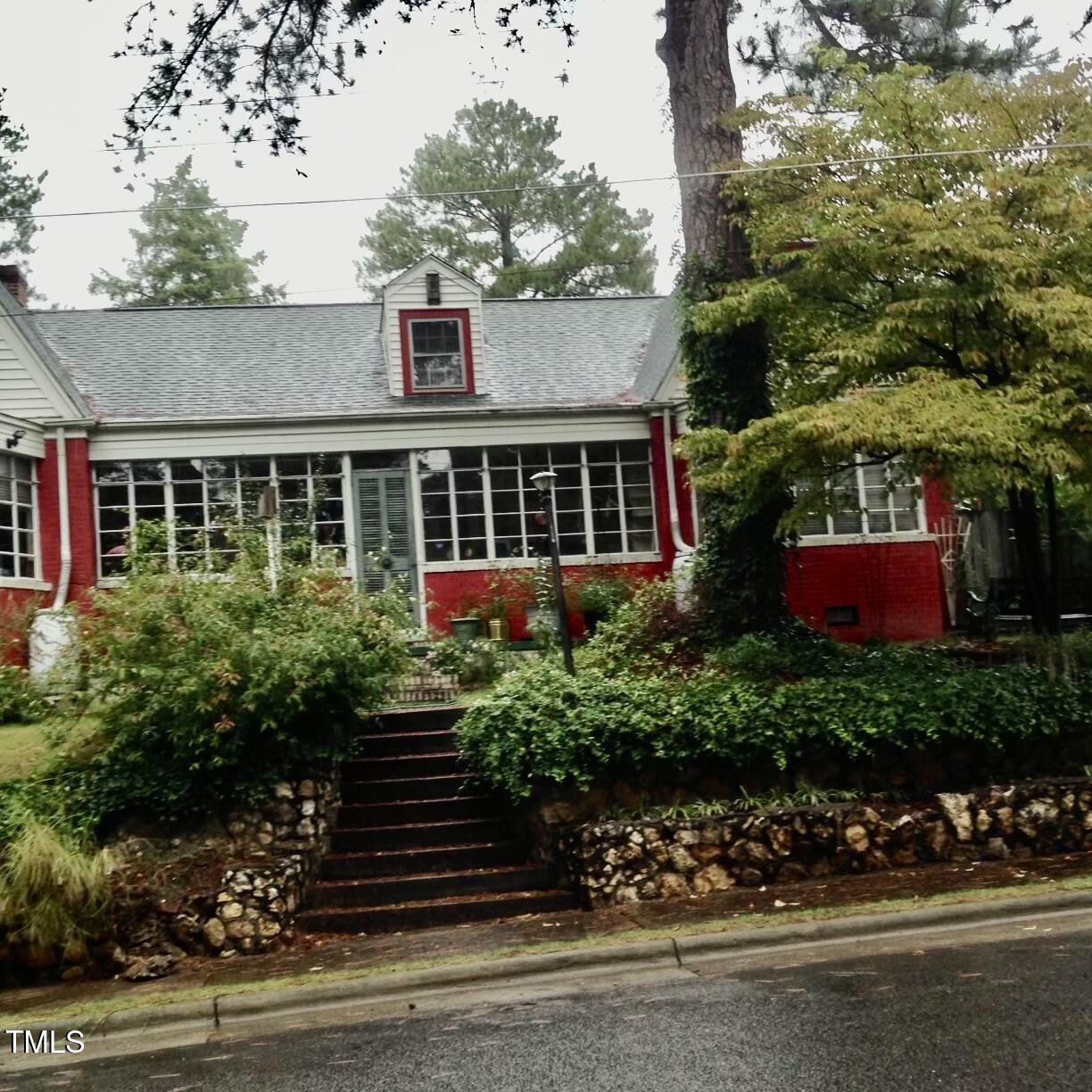 N Gulf St, Sanford, NC 27330