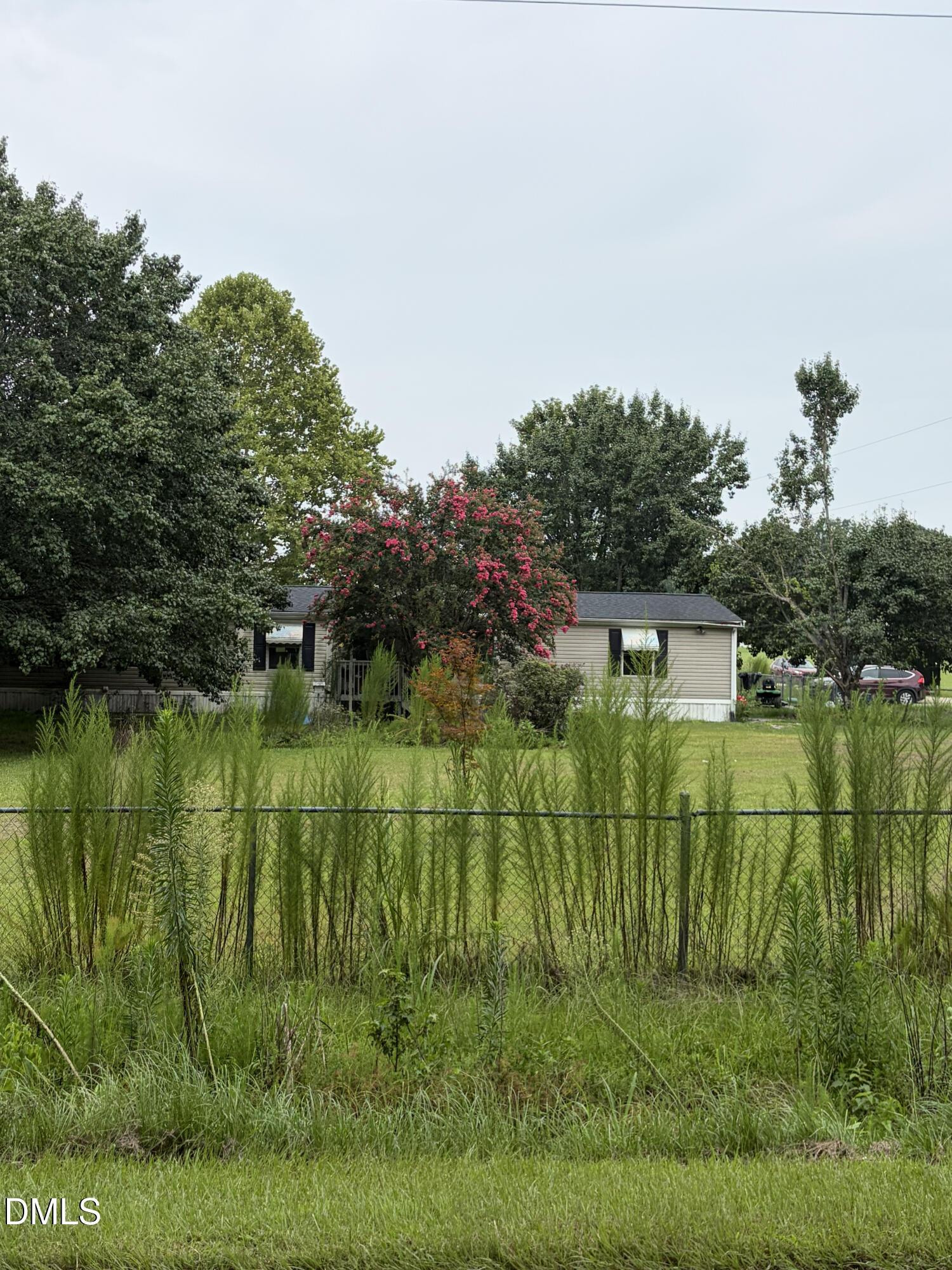 Lois Ln, Clayton, NC 27520