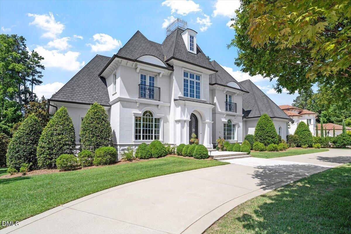 Venetian Ct, Cary, NC 27518