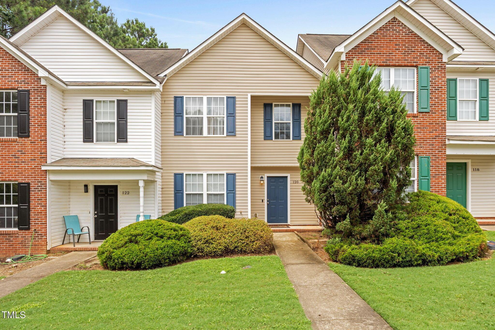 Blackthorne Ct, Clayton, NC 27520
