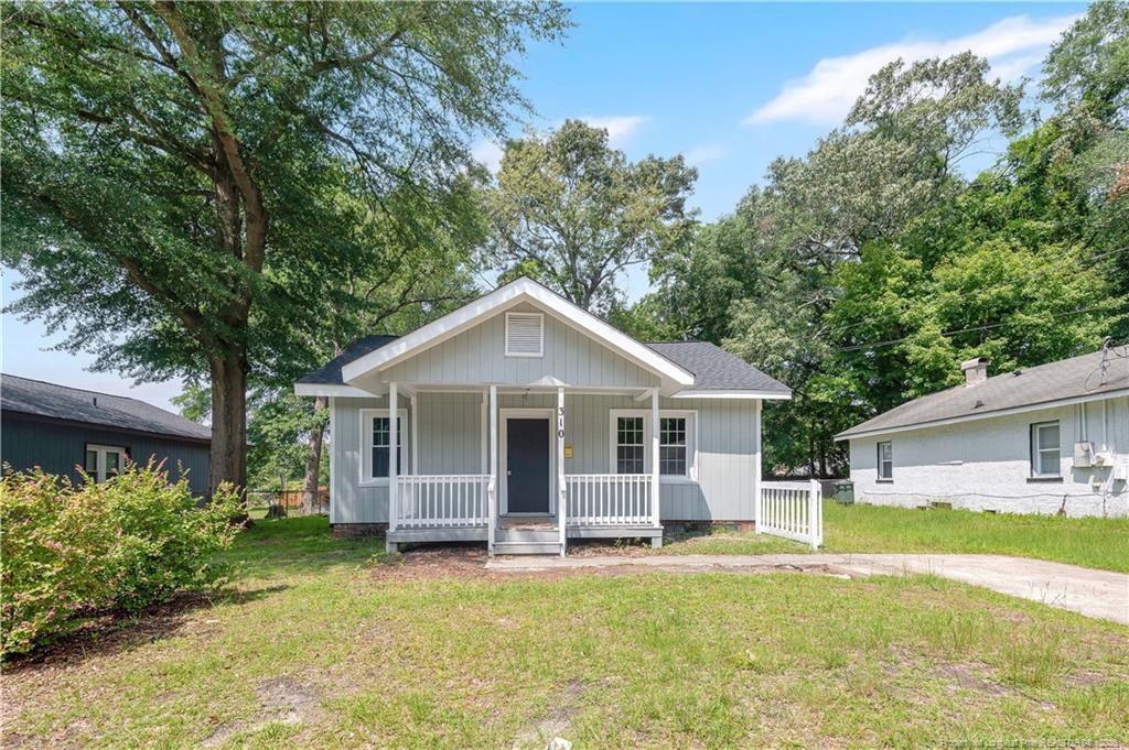 Highland Ave, Fayetteville, NC 28305