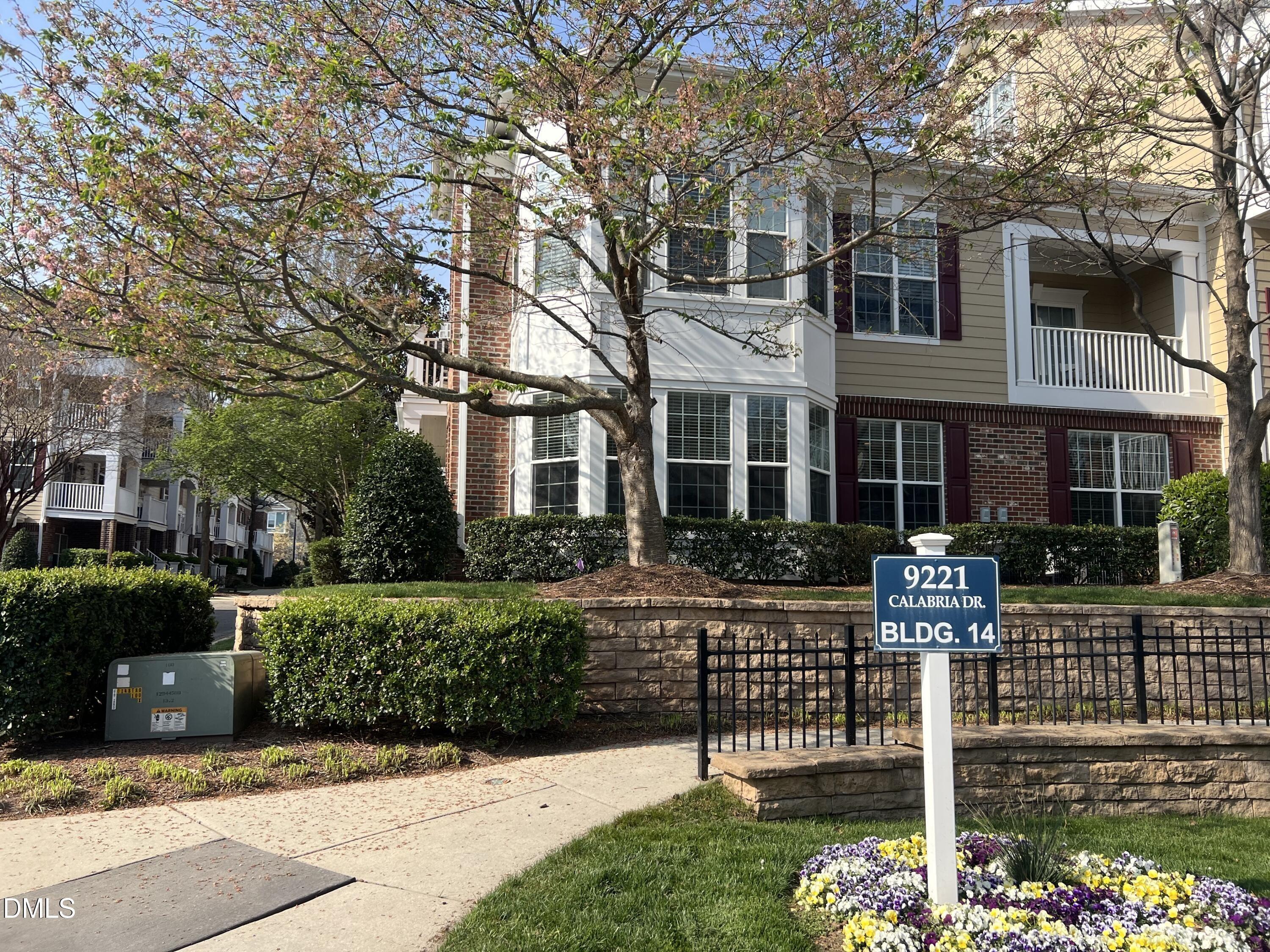 Calabria Dr, Raleigh, NC 27617