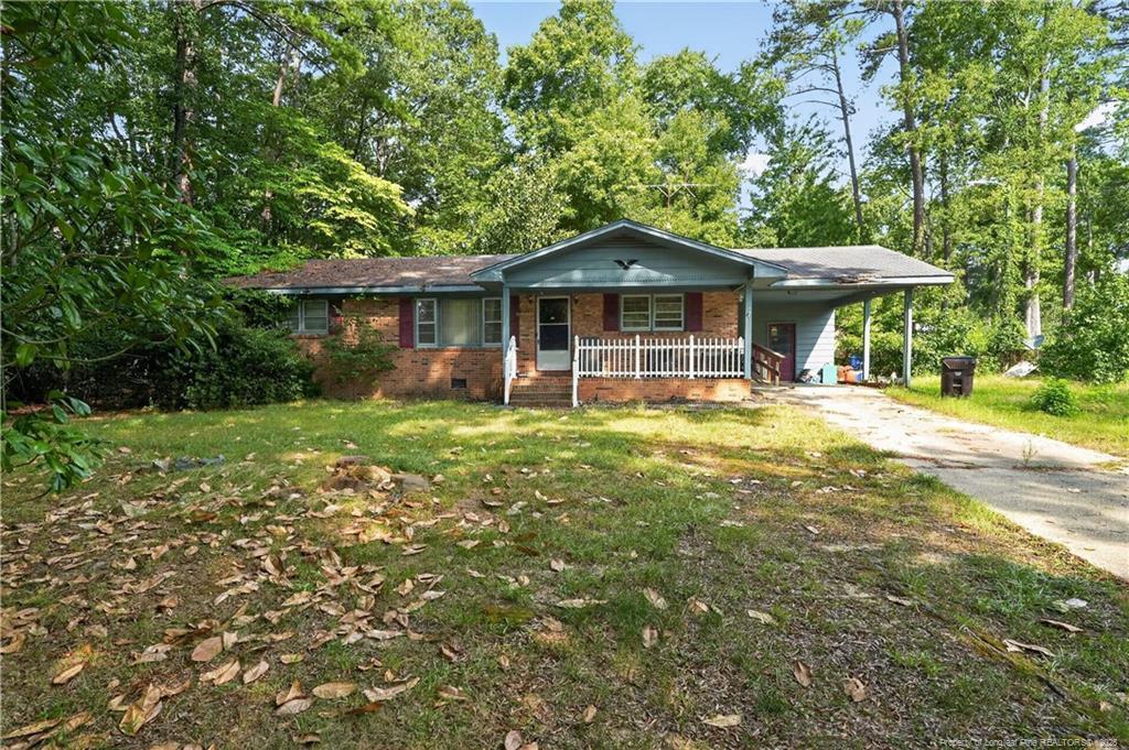 Nixon Dr, Sanford, NC 27330