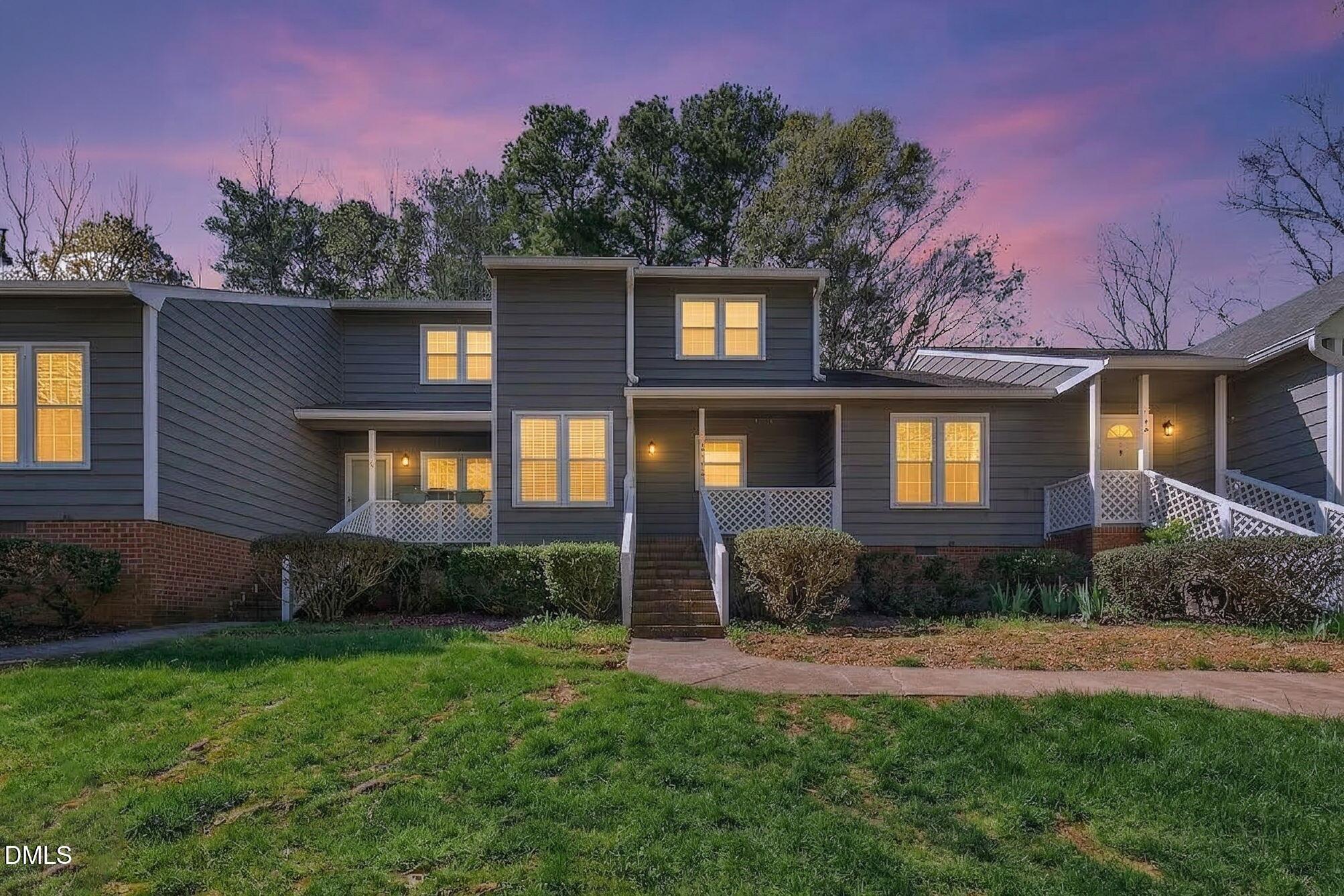 Lake Hollow Cir, Cary, NC 27513