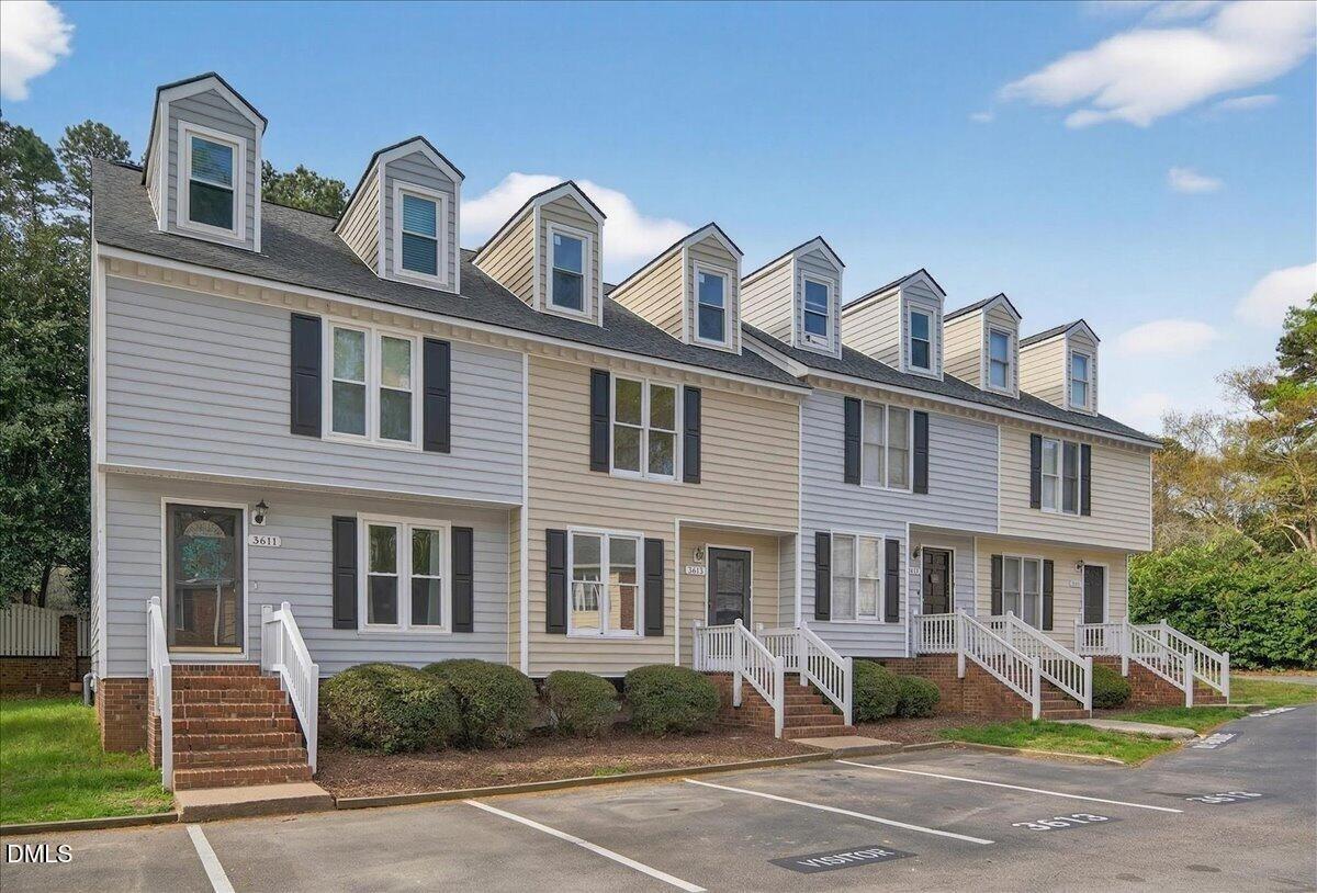Plumbridge Ct, Raleigh, NC 27613