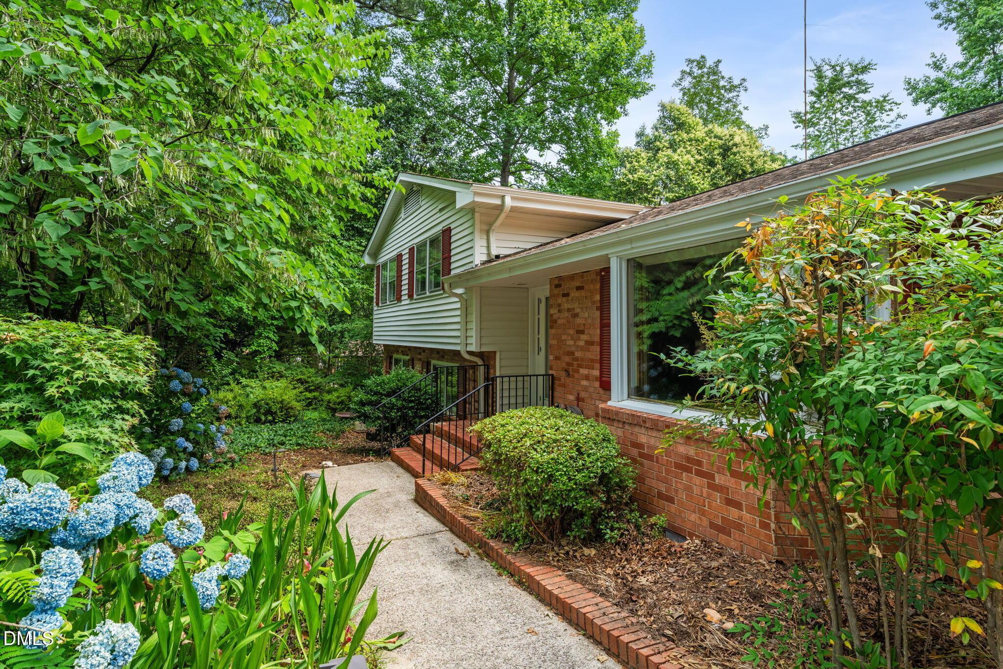 Warren Ave, Cary, NC 27511